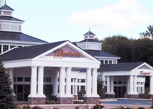 Bertram Inn And Conference Center Aurora Exterior foto